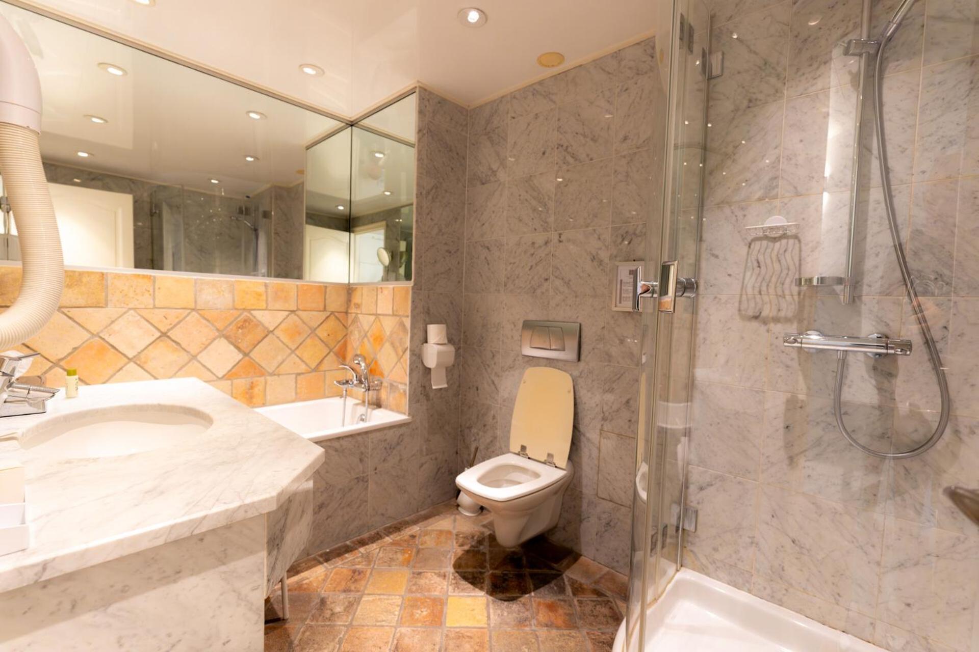 Hotel D'Angleterre Chalons en Champagne Bagian luar foto