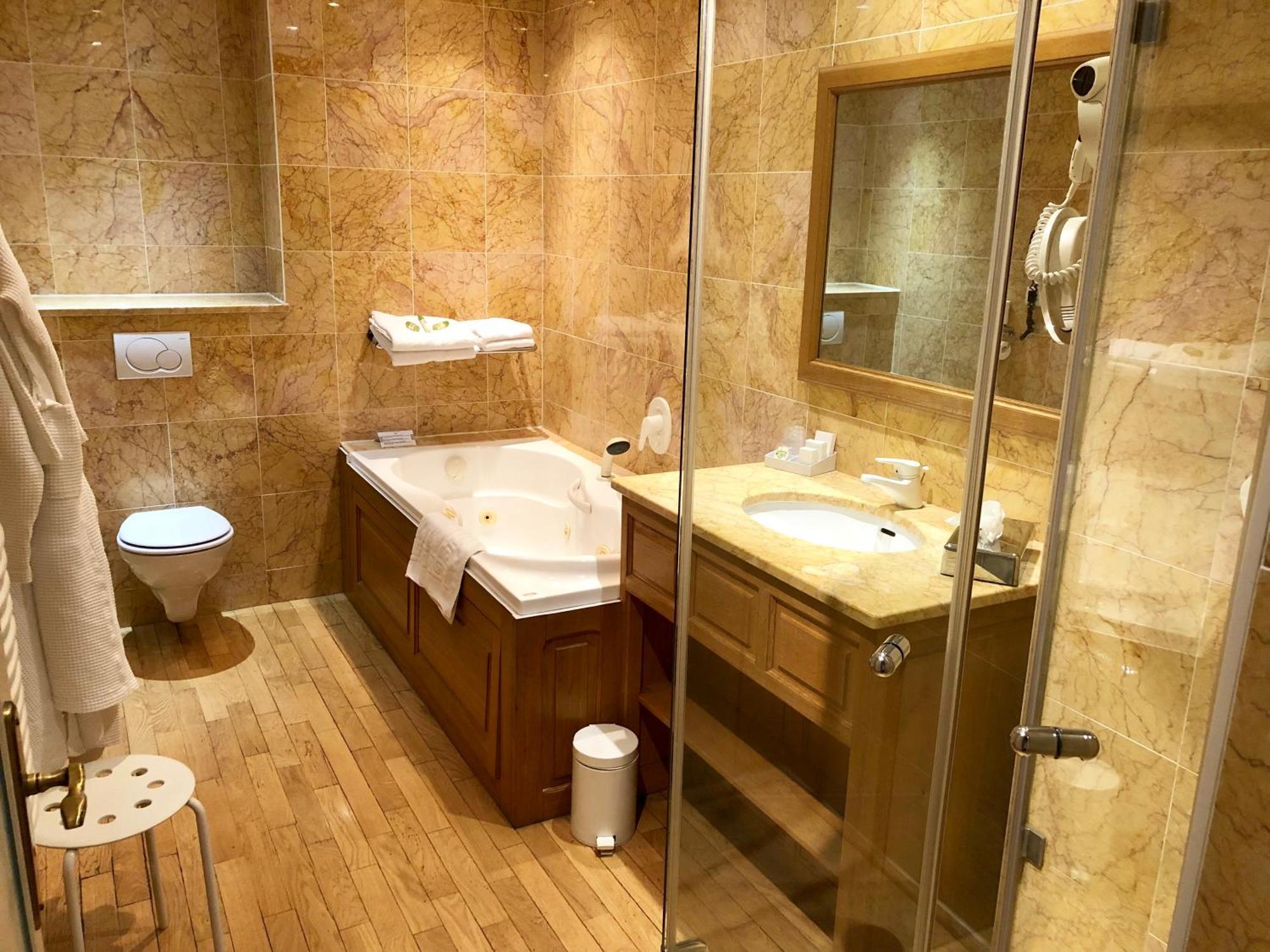 Hotel D'Angleterre Chalons en Champagne Bagian luar foto